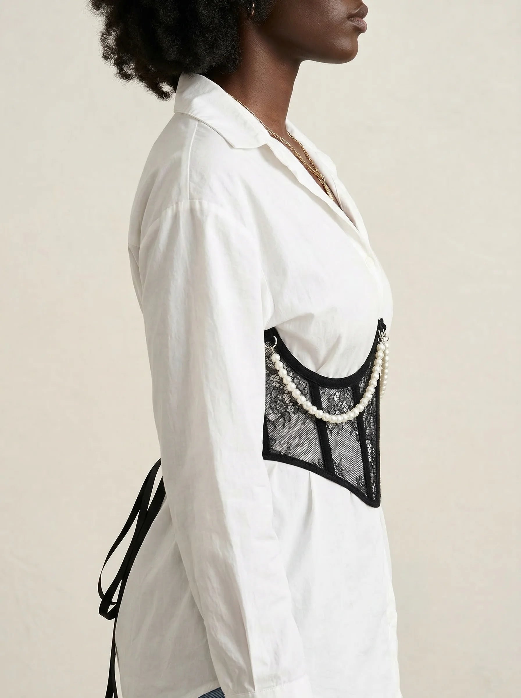 Ceinture Corset Dentelle et Perles - Vue profil (curvy)