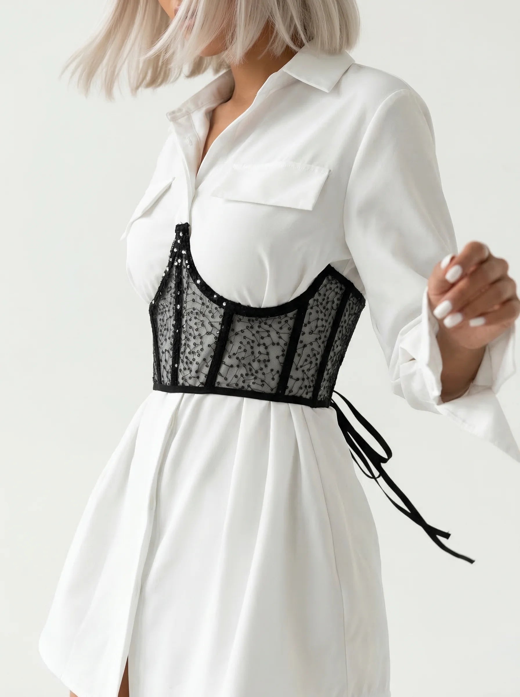 Ceinture Corset en Tulle Brodé - Vue mouvement (petite)