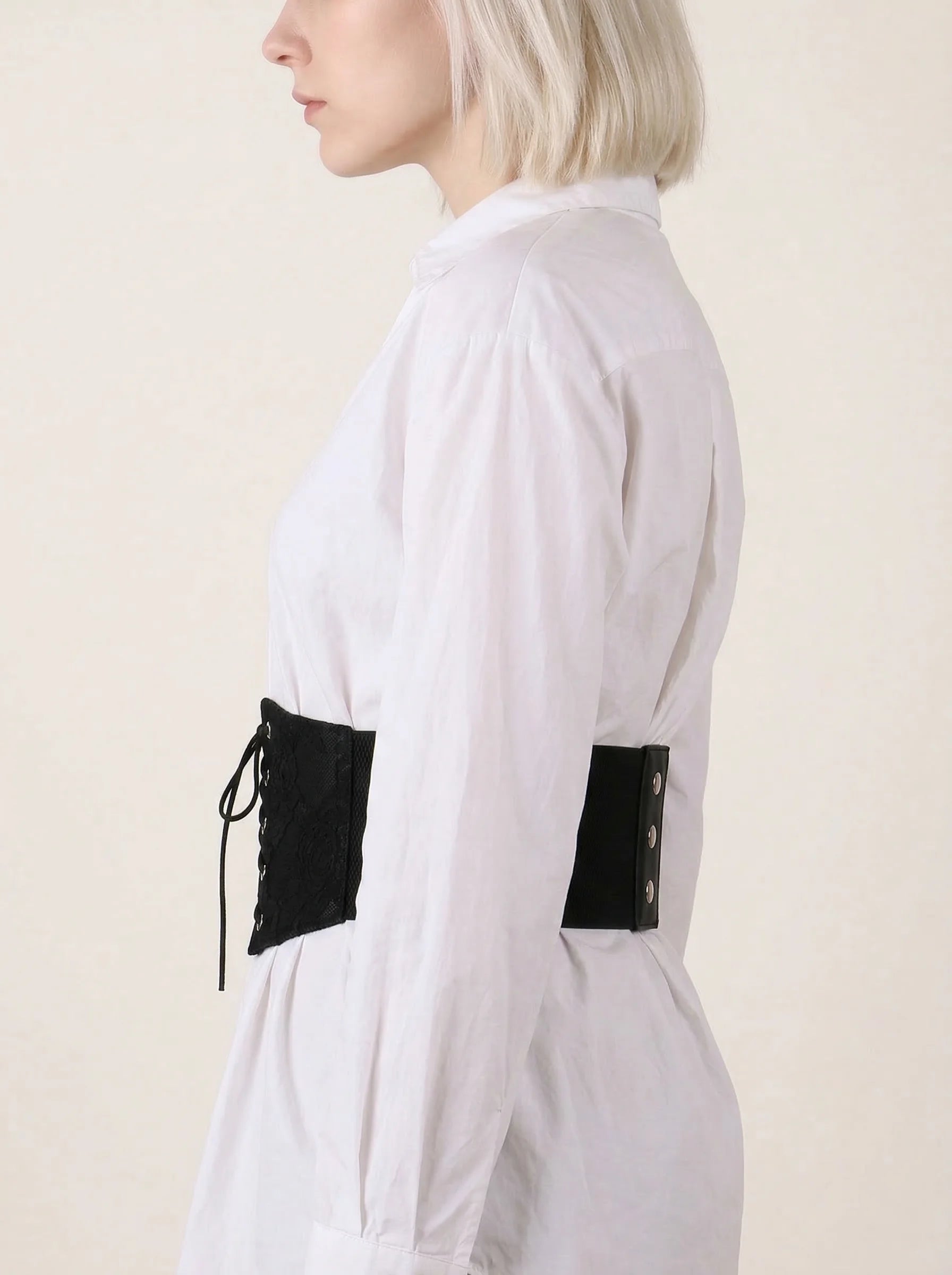 Ceinture Corset Noire en Dentelle - Vue profil (petite)
