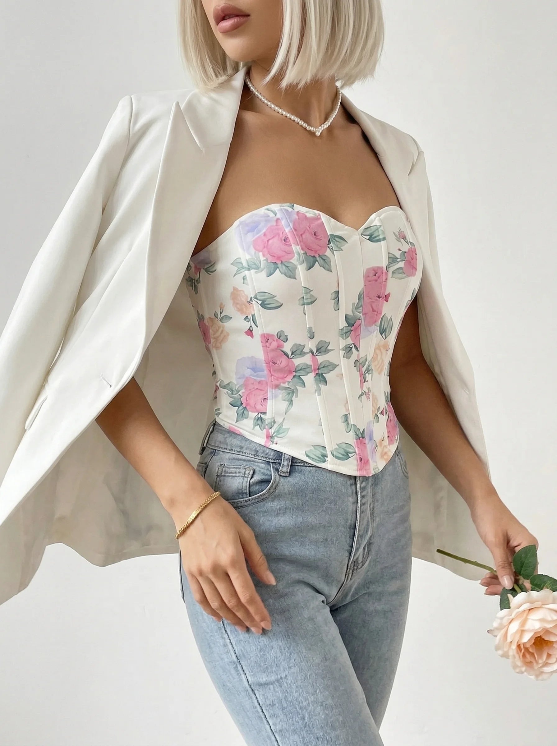 Corset à Fleurs - Vue mouvement (petite)