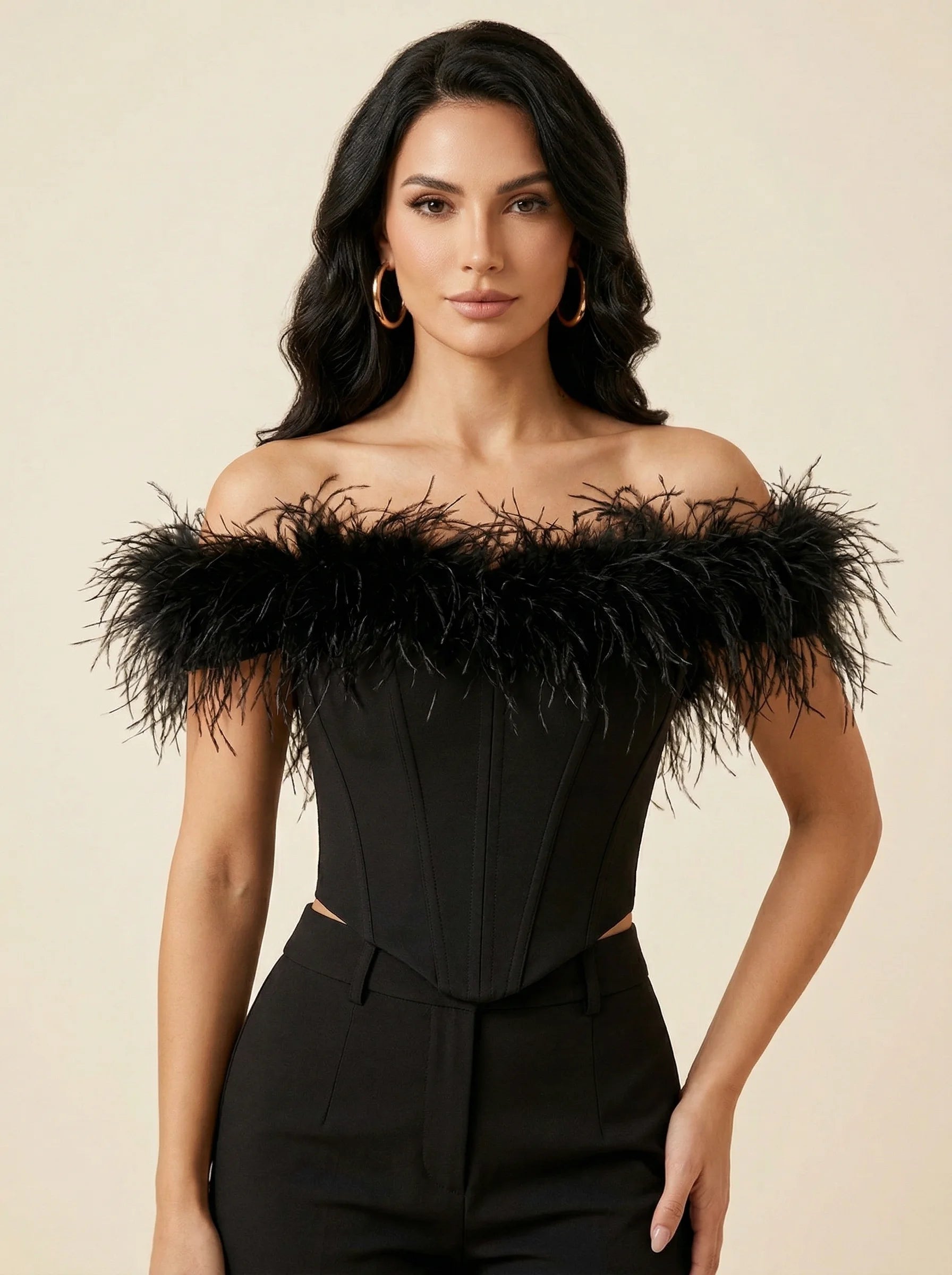 Corset Noir à Plumes