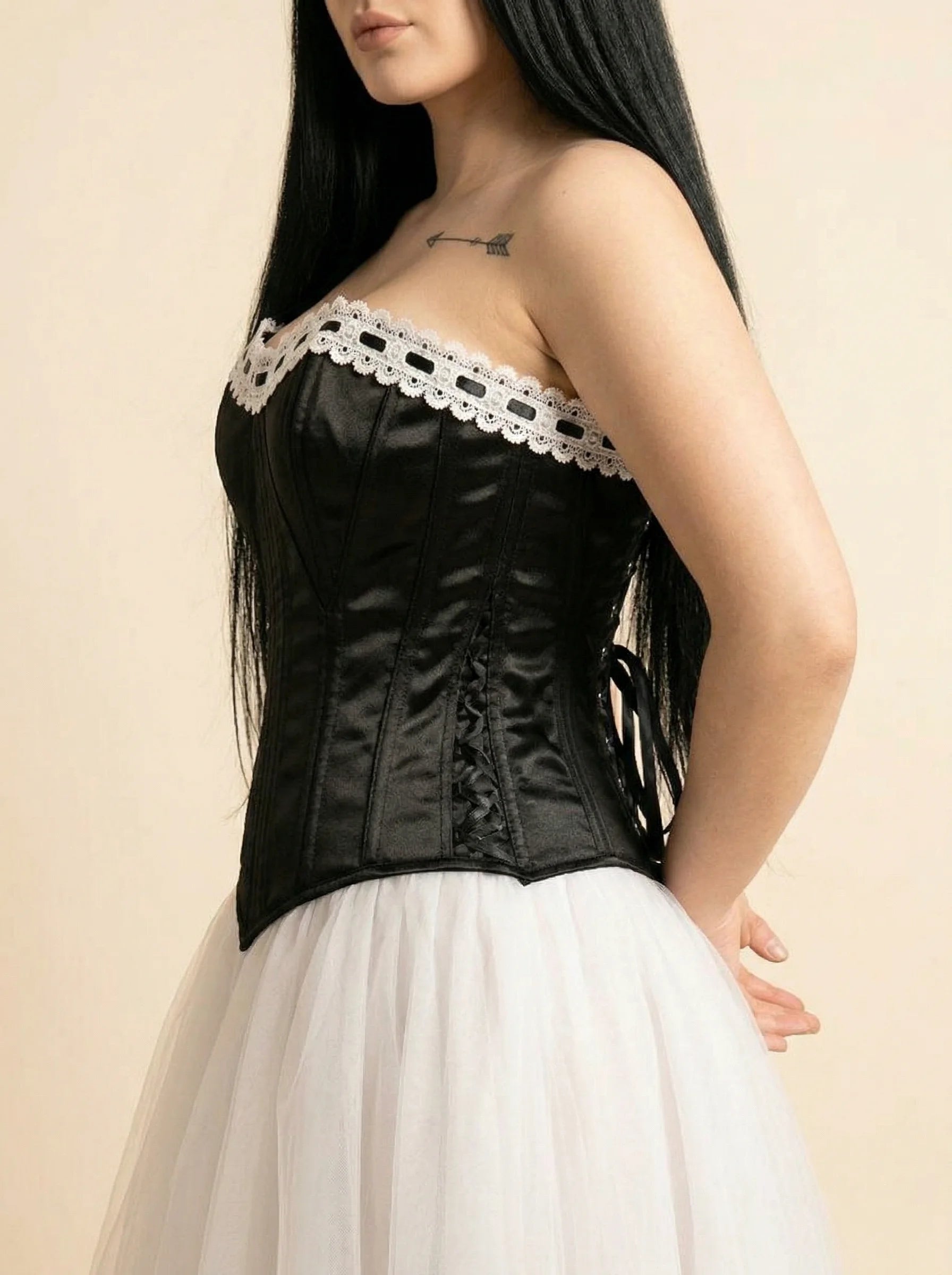 Corset Satin Noir - Vue profil (curvy)