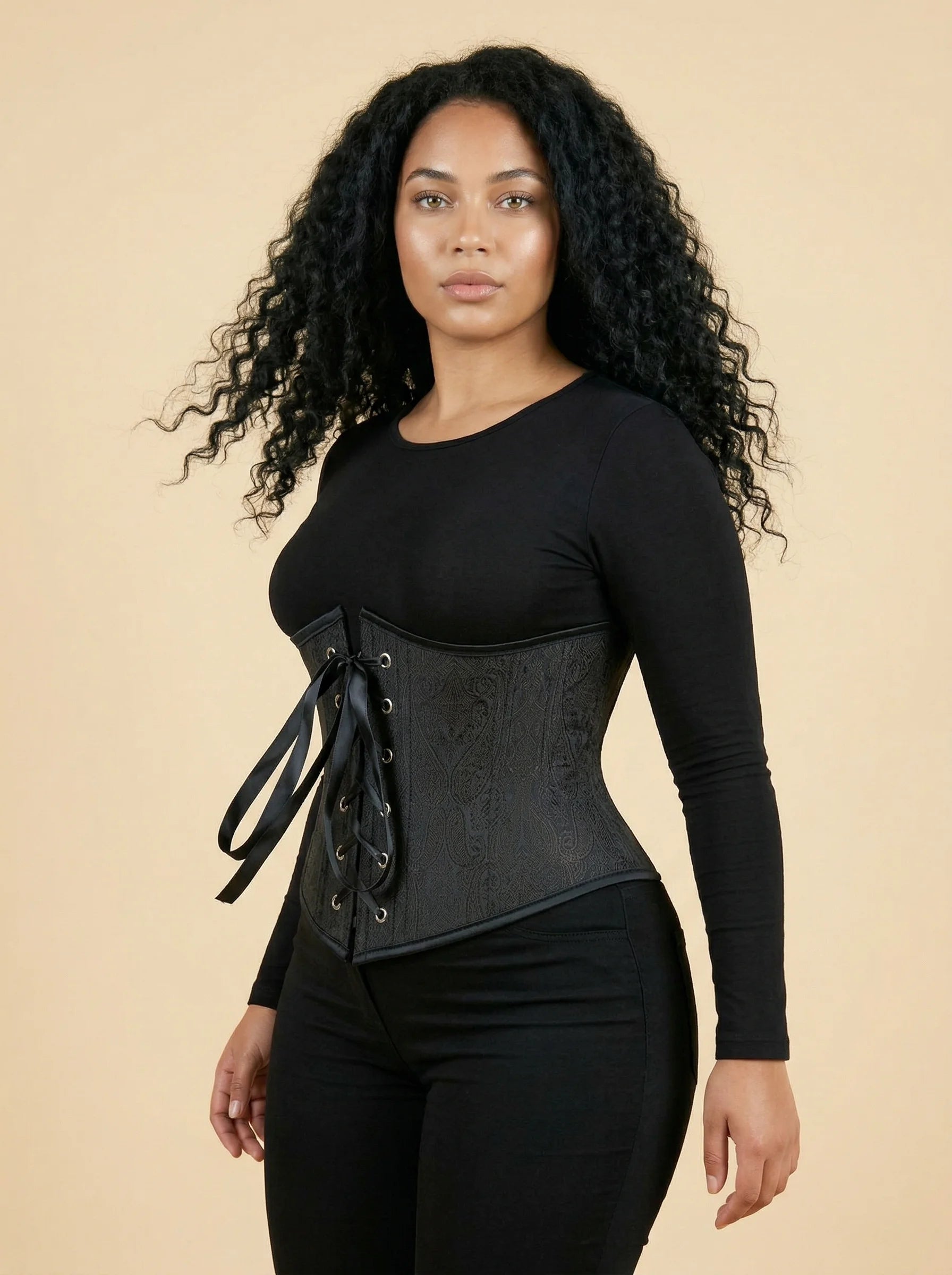 Corset Sous Buste Noir - Vue mouvement (curvy)