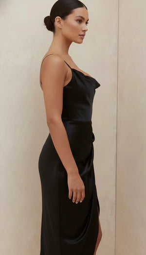 Robe Corset Col Bénitier Satin Noir - Vue profil